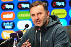 HLV Galatasaray nhắc nhở học trò dè chừng 1 ngôi sao của Liverpool